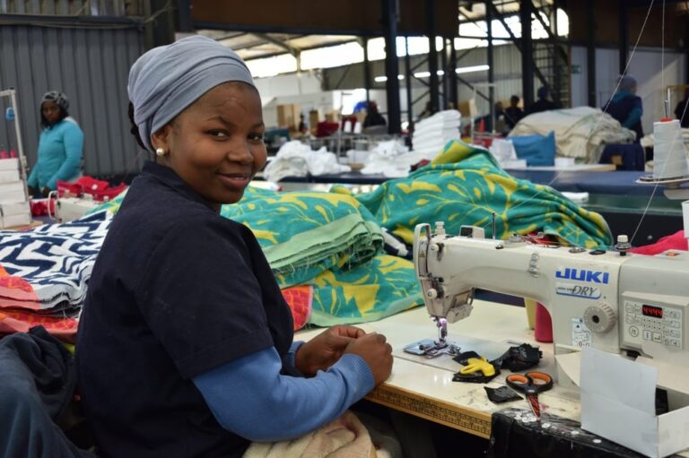 Gabon : vers l’ouverture d’un premier centre de formation de couture