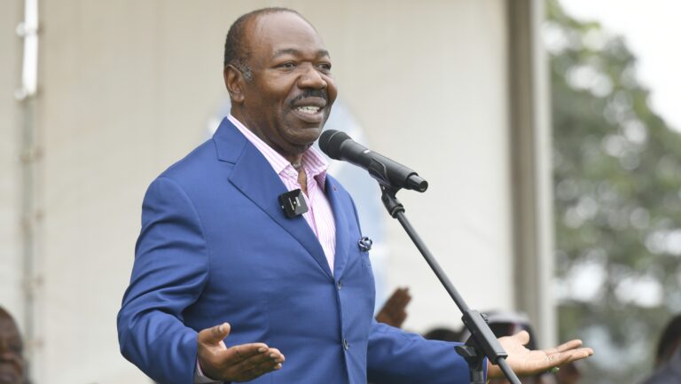 Gabon : Ali Bongo Ondimba annonce une réduction de 25 % des frais de scolarité et d’inscriptions