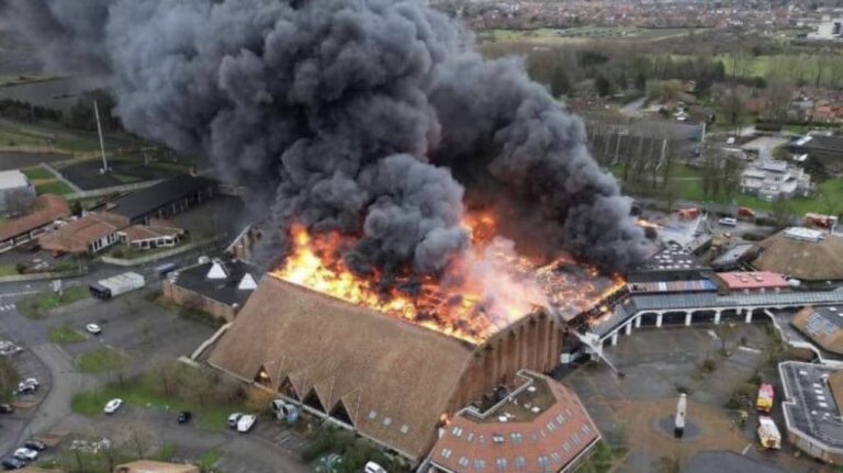 France: Tristesse à Gravelines, le Sportica détruit par les flammes