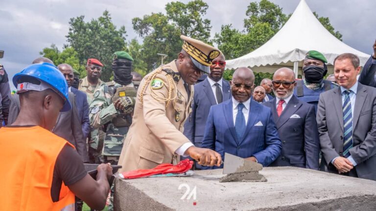 Gabon : le Président Oligui Nguema pose la 1re pierre du futur siège de la COBAC