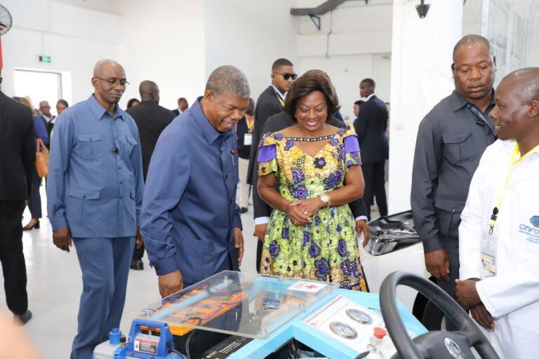 Angola : un nouveau centre de formation aux métiers technologiques