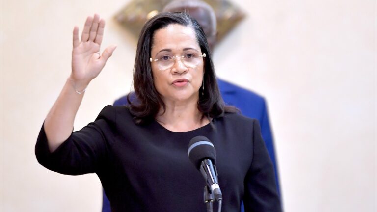 Gabon : l’organisation du dialogue national “n’a pas de prix”, répond Murielle Minkoue Mintsa