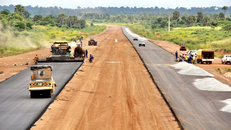 Gabon : 1 333 milliards de FCFA consacrés aux projets d’infrastructures routières