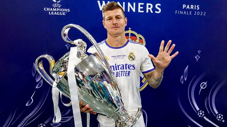 Toni Kroos met fin à sa carrière de joueur de football