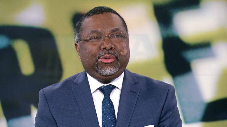 Gabon : Flavien Enongoue nouveau chef du département diplomatie de la présidence de la République