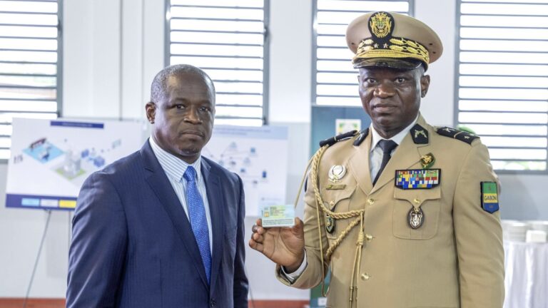 Gabon : Brice Oligui Nguema lance la délivrance de la nouvelle carte d’identité électronique