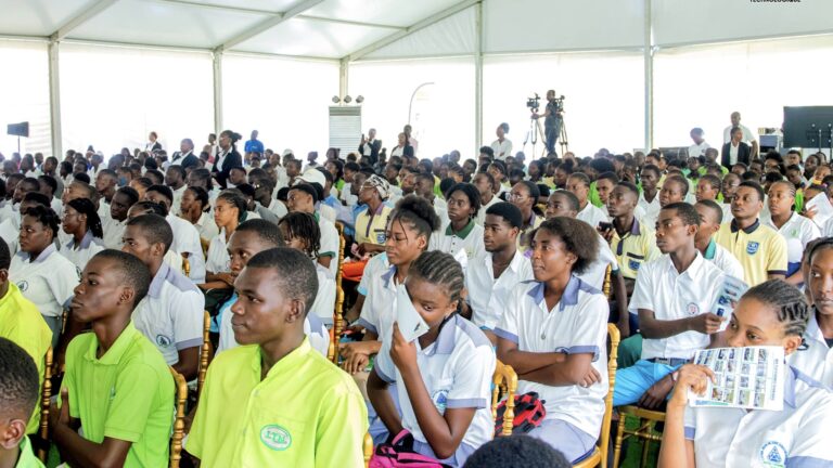 Gabon : l’ANBG éclaire les jeunes sur les bourses ANAC
