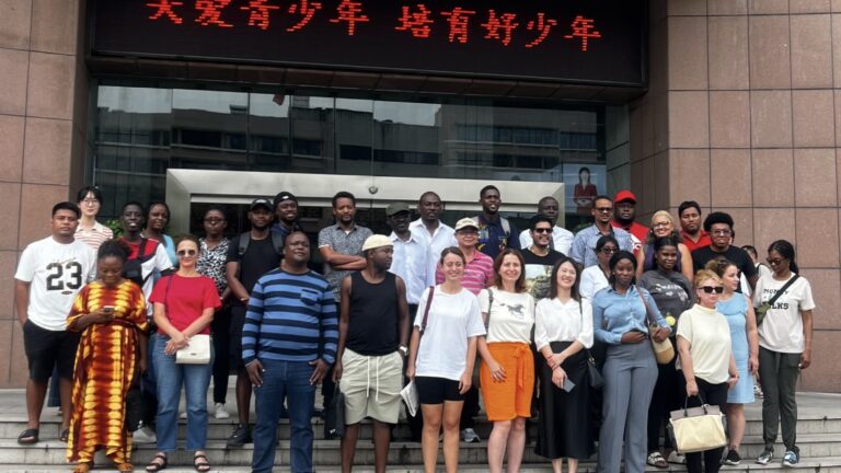 Chine : une délégation de journalistes en immersion à Jinhua Tv News