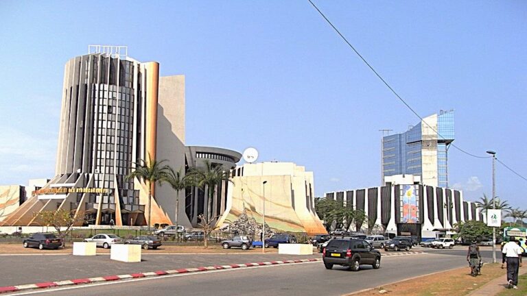 Gabon : la croissance économique ralentit en 2023, mais le pays reste résilient