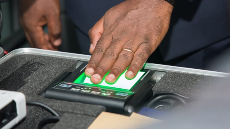 Gabon : lancement de l’établissement de la carte nationale d’identité électronique à Moanda