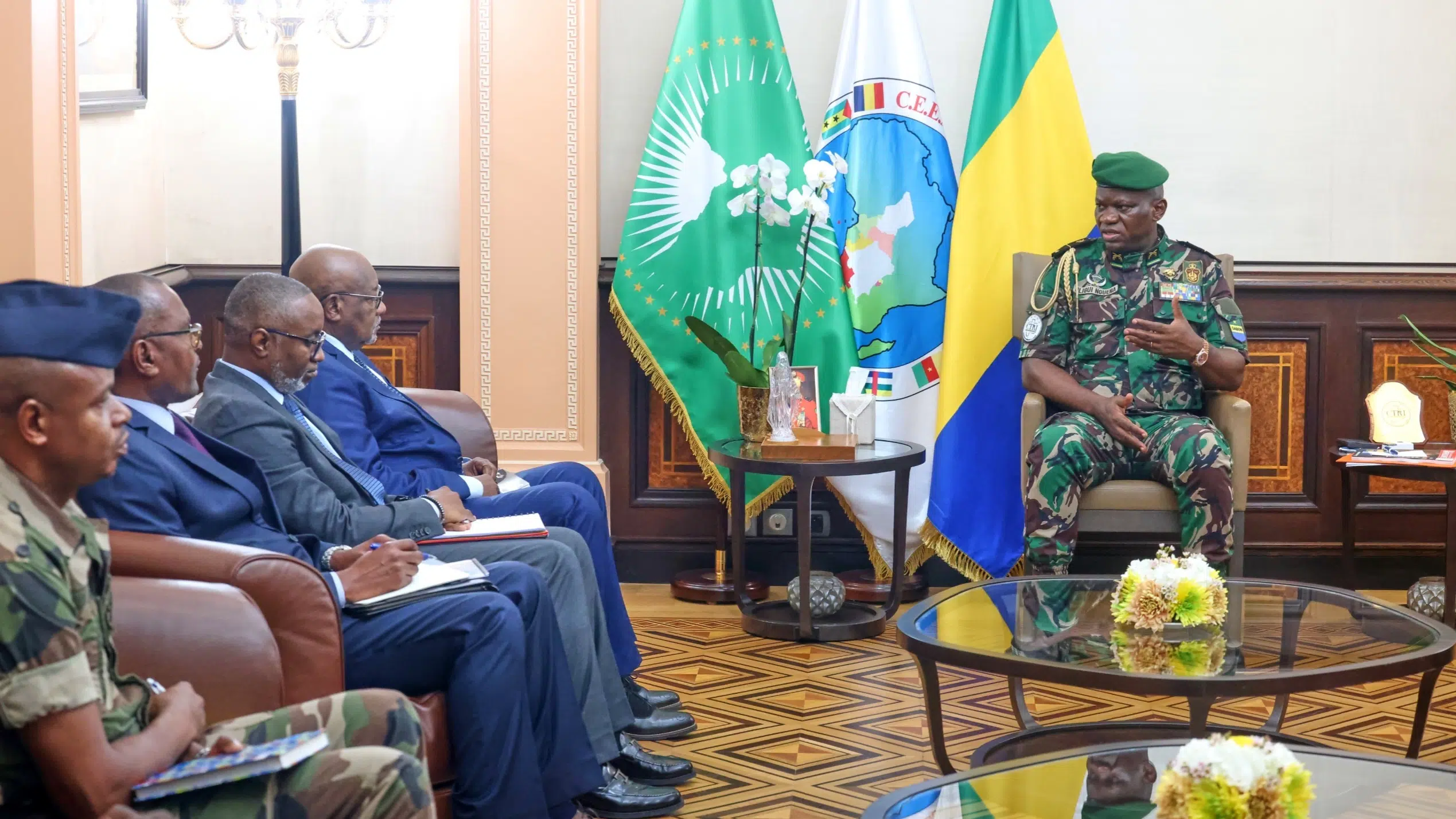 Délestages : Brice Clotaire Oligui Nguema s’entretient avec les acteurs du secteur énergétique