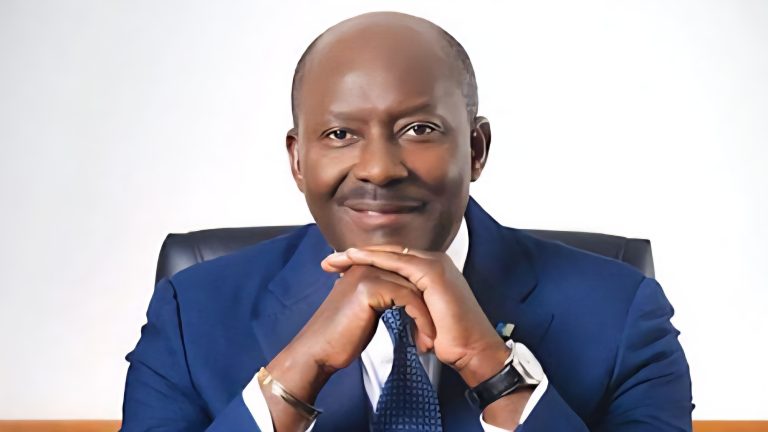 Gabon : Henri-Claude Oyima nommé ministre d’État, ministre de l’Économie, des Finances, de la dette et des Participations, chargé de la lutte contre la vie chère