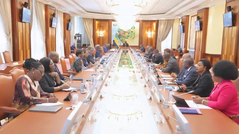 Eau et électricité : le gouvernement accélère la modernisation du cadre institutionnel