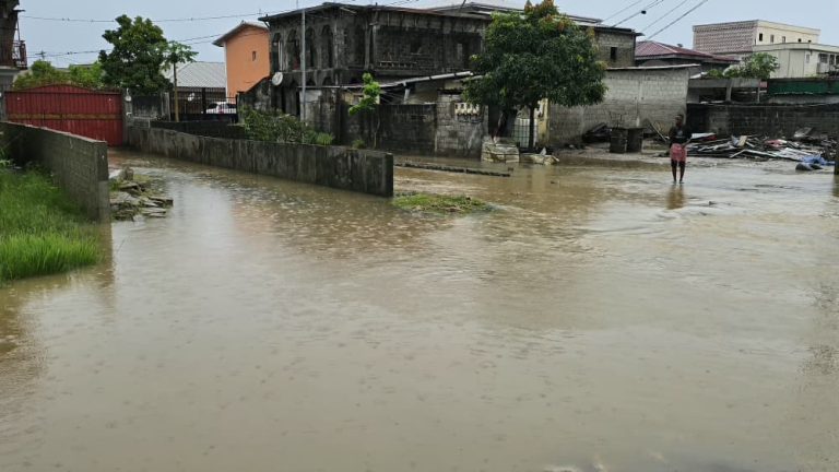 Inondations à Libreville : quand l’urbanisation précède la planification