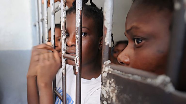 Gabon : la monoparentalité, nouveau moteur de la violence juvénile ?