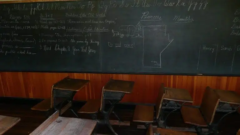 Gabon : ces enseignants qui nous ont marqués au-delà du tableau noir